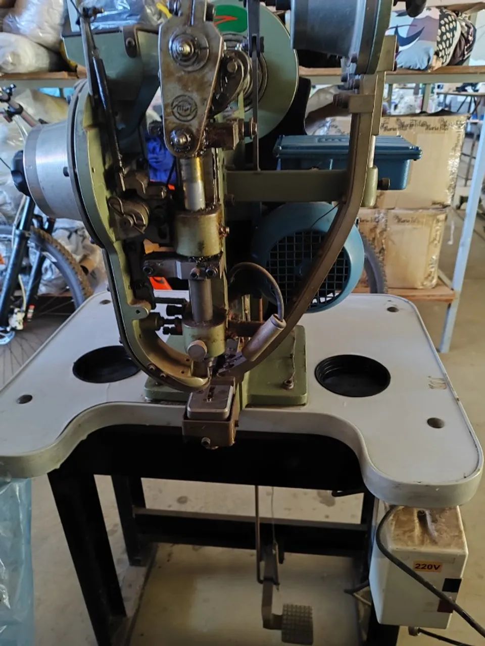 ILHOSEIRA REBITADEIRA SEMI AUTOMATICA PIPE VARIANI