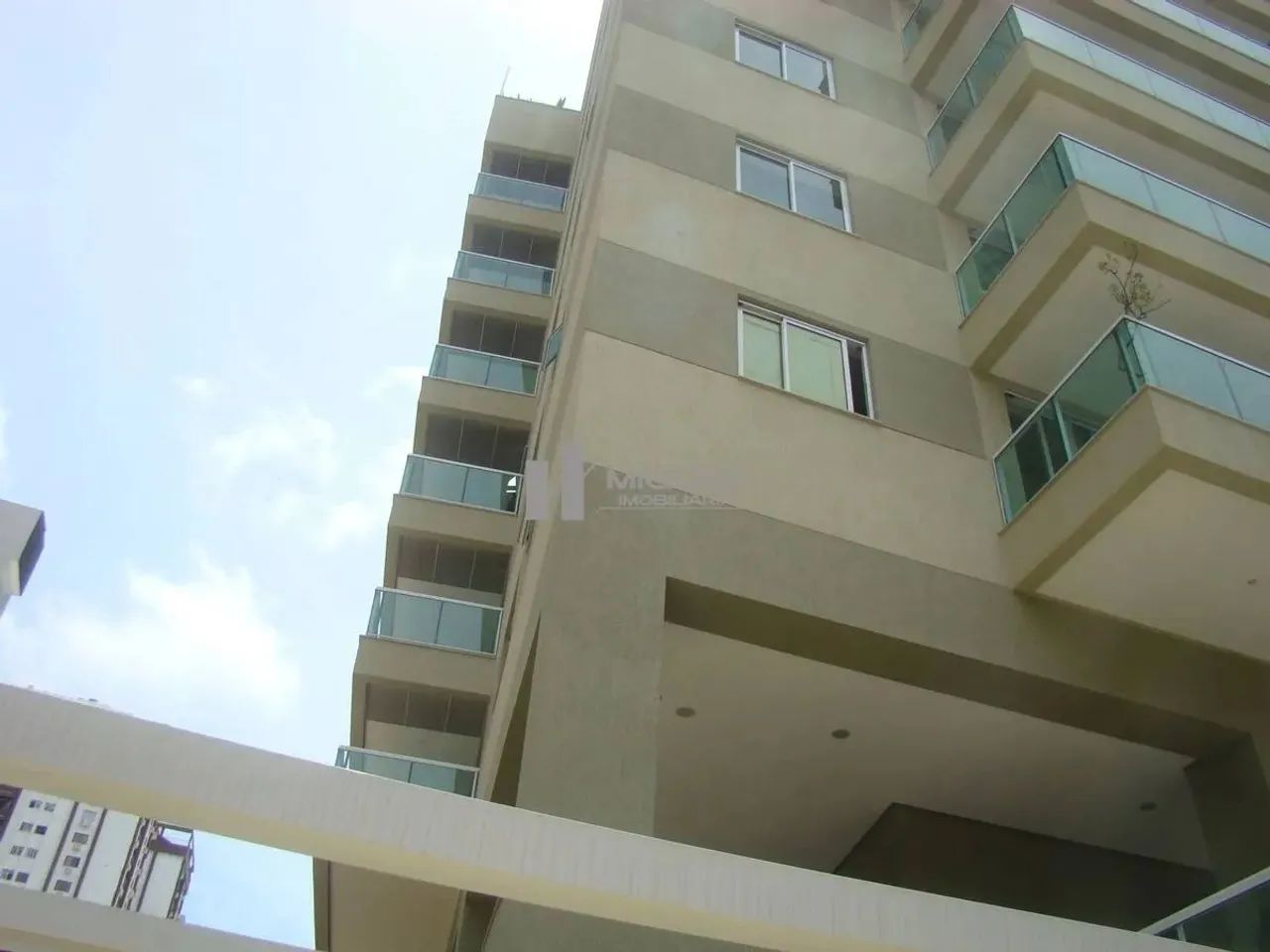 Zona Sul - Varanda - 2 quartos (Suíte) - Vaga - Colado ao Shopping Rio Sul - Foto 3