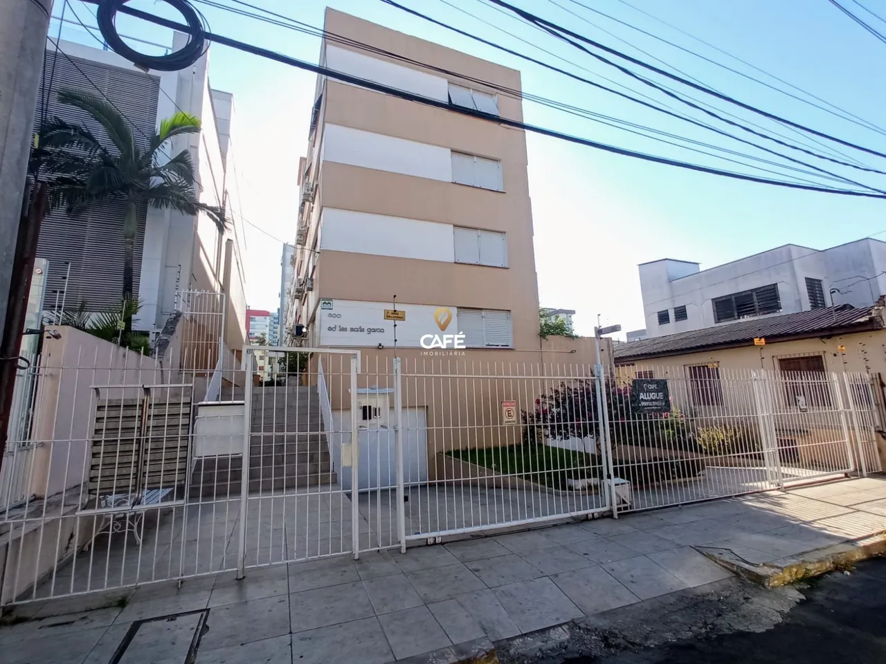 Apartamento De 2 Dormitórios, Sala De Estar, Banheiro Social, Cozinha, Área De S