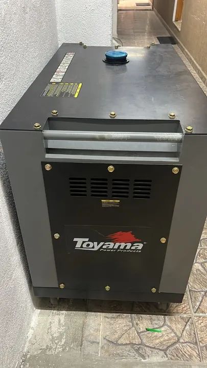 Gerador portátil Toyama TDG8500SLEXP 7 kVA monofásico com tecnologia AVR 115V/230V