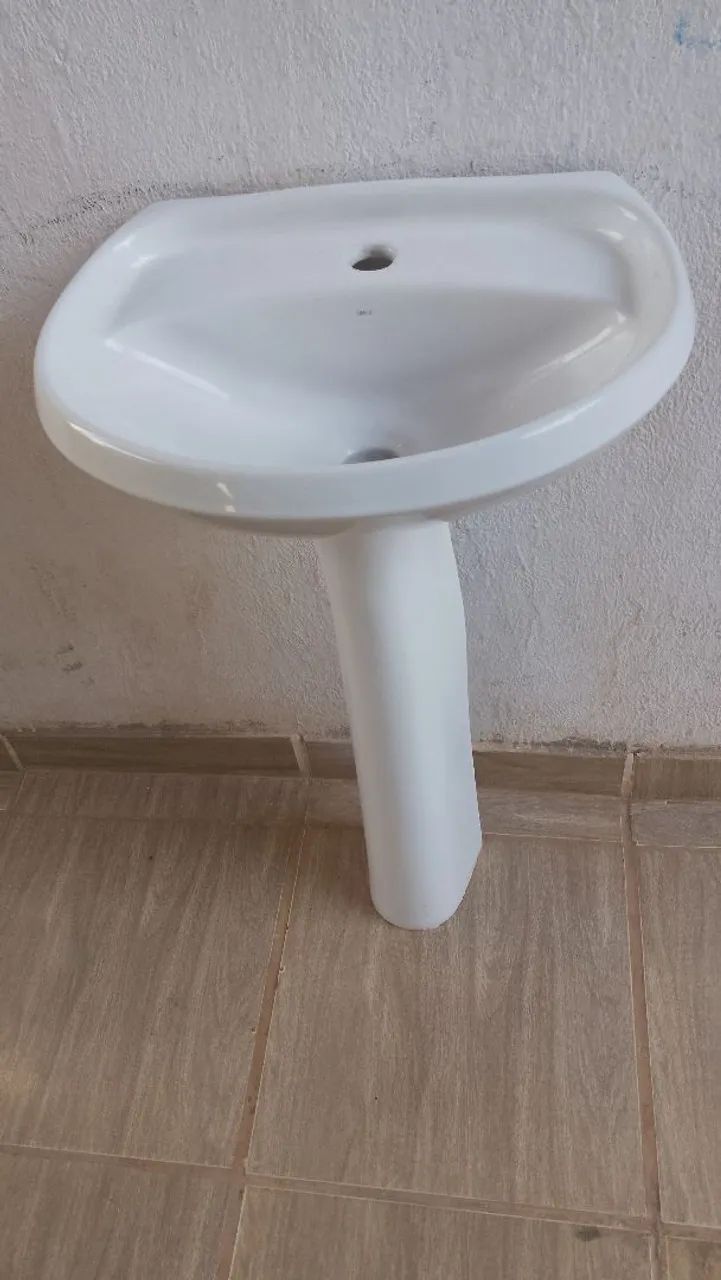 Pia de banheiro retirada no Valparaíso  - Foto 2