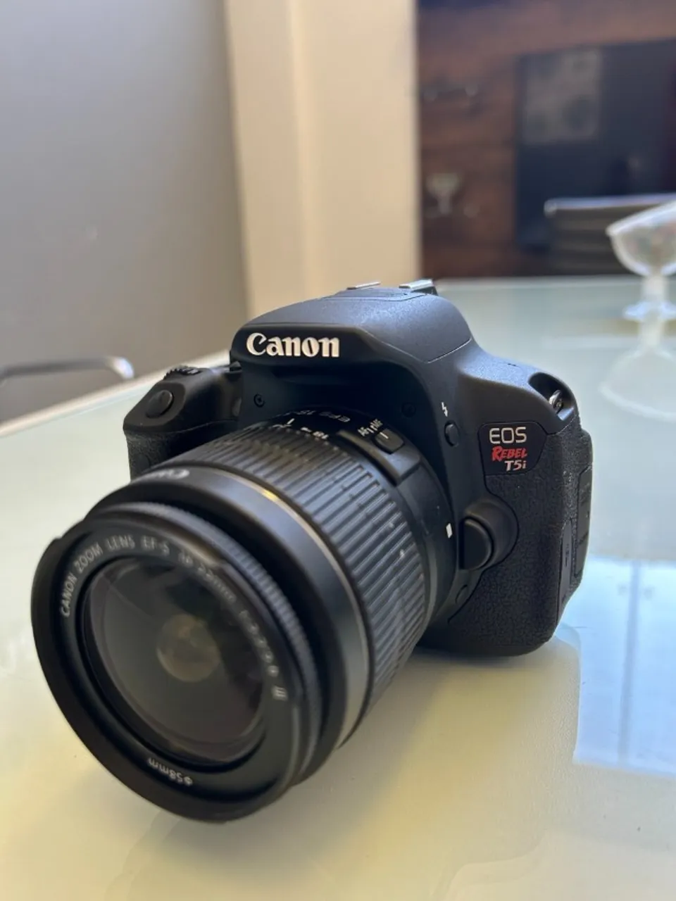 Câmera Canon T5i
