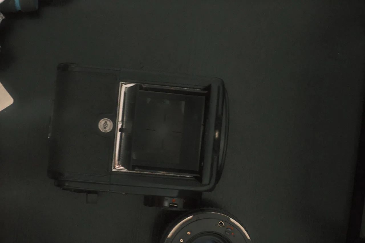 Câmera Analógica Hasselblad 500cm Com Planar 80mm F2.8 Preto  - Foto 5