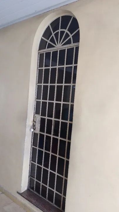 Janela e portas  de ferro com grade em arco - Foto 3