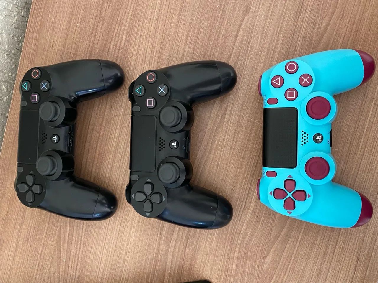 PS4 Slim 1TB Usado com 3 controles e um jogo - Foto 3