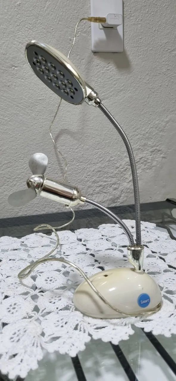 Luminária com led e ventilador