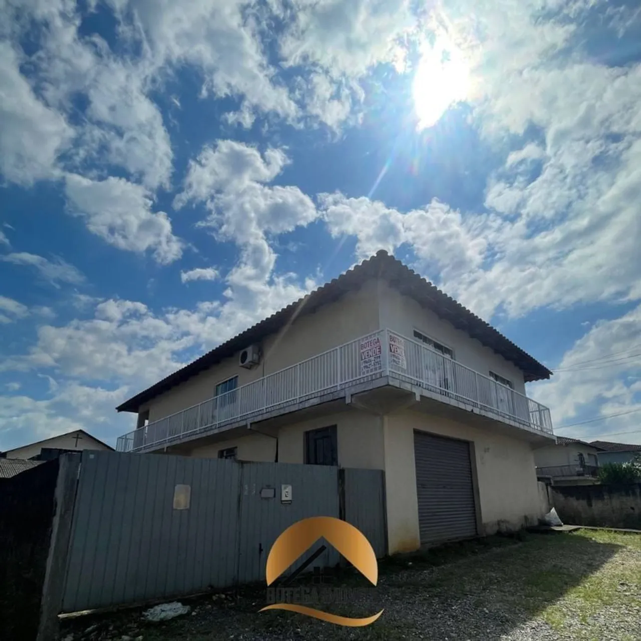 Sobrado comercial e residencial - Comasa