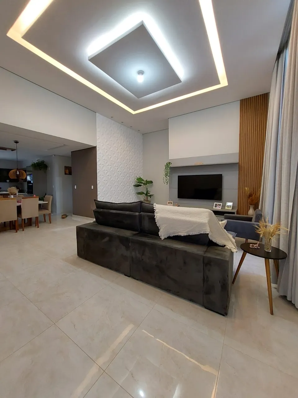 OPORTUNIDADE ÚNICA! Linda casa Alto Padrão! 3Quartos c/suíte! Rua das Figueiras! Fino Acab