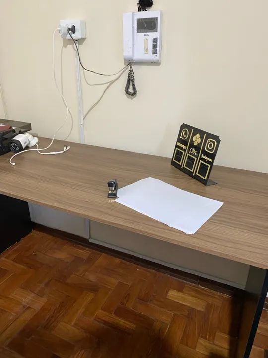 Mesa de Escritório Moderna
