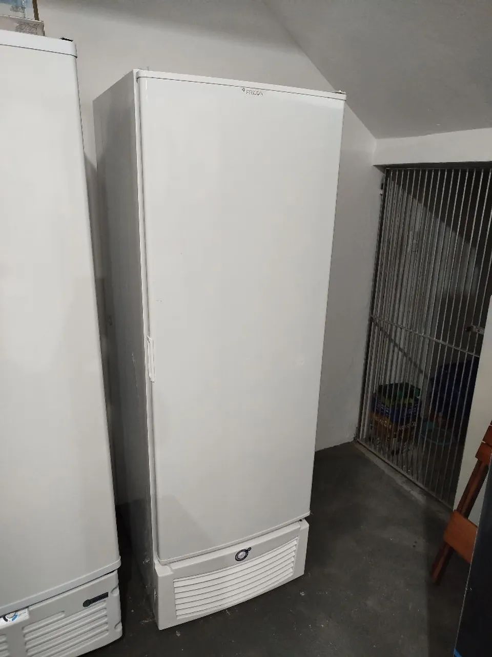 R1 Freezer Vertical 3 funções Fricon