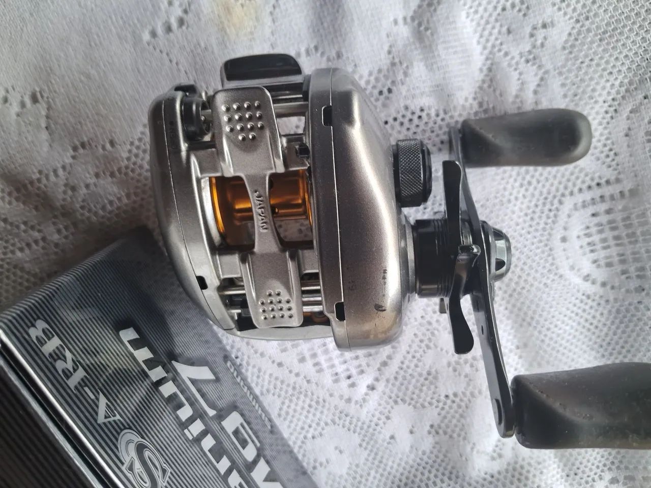 Carretilha de Pesca Shimano Metanium Mg7 - Usada - Foto 3
