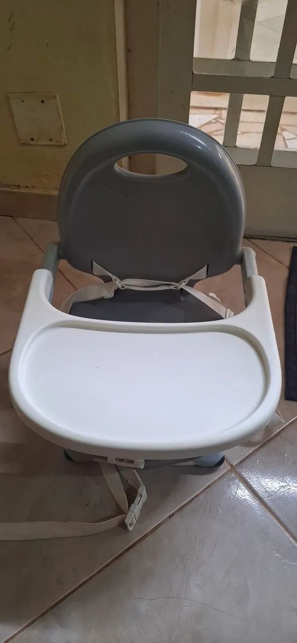 Cadeira de Alimentação Bebê - Usada - Foto 4