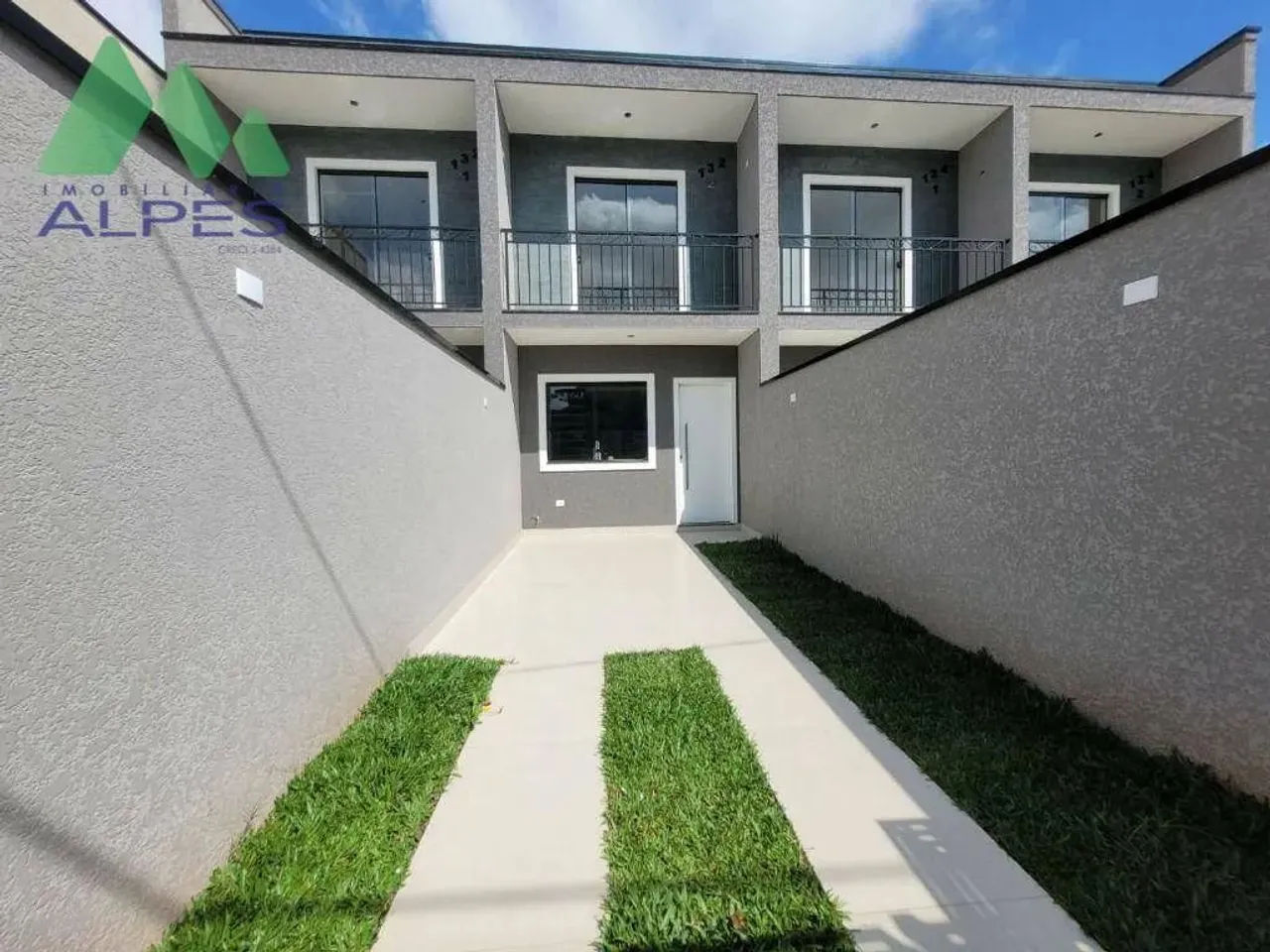 Sobrado com 2 dormitórios à venda, 80 m² por R$ 379.000,00 - Umbará - Curitiba/PR