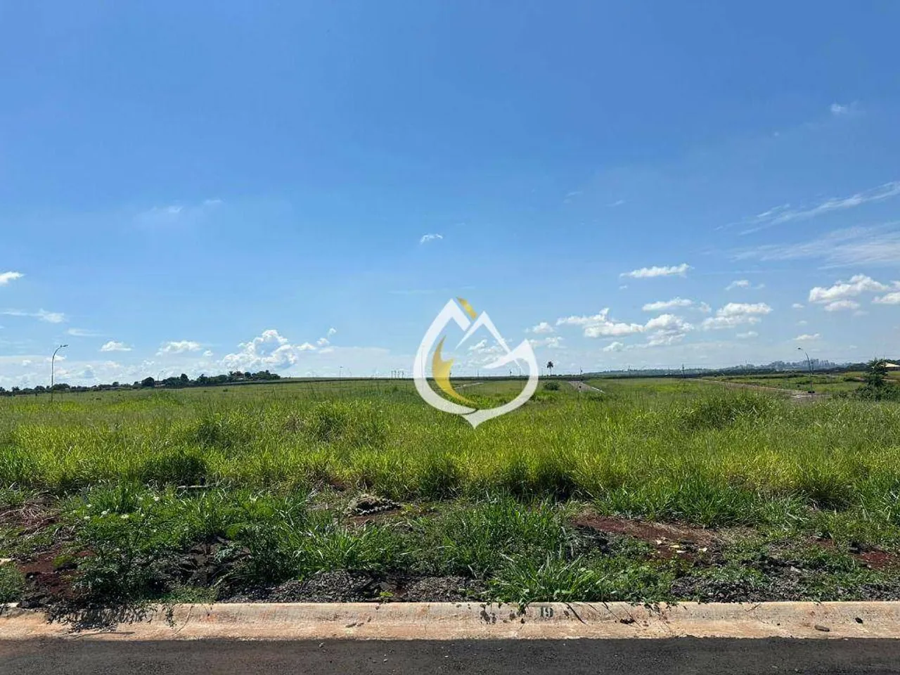 Terreno à venda, 300 m² por R$ 450.000,00 - Residencial Golden Lake - Paulínia/SP