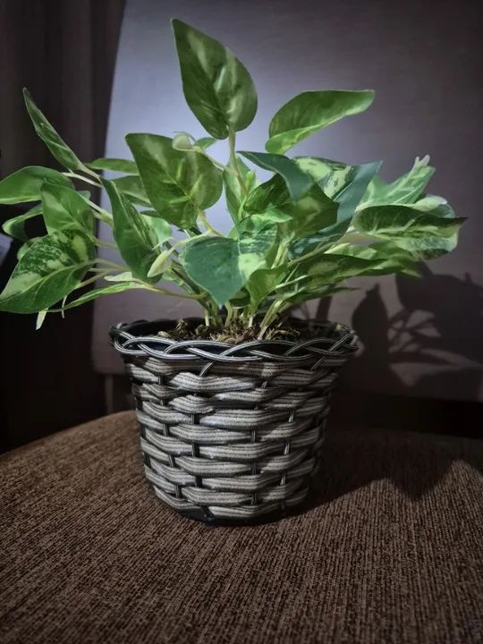 Vaso decorativo com planta artificial novo - Foto 3