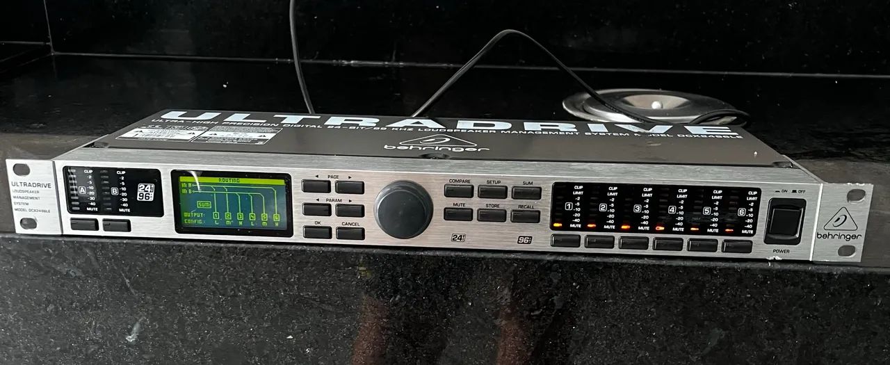 Behringer DCX2496 - ultra drive- Muito Novo  - Foto 6