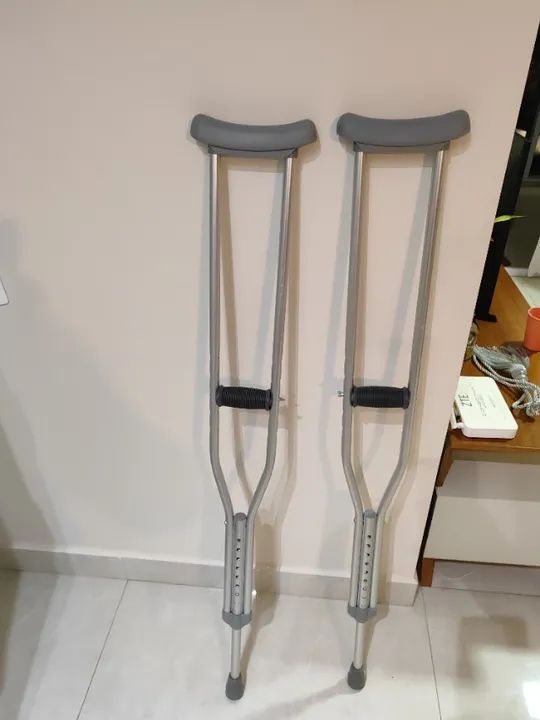 Muletas axilar Mercury novas - 178 cm - Foto 4