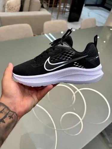 Tênis Nike Preto