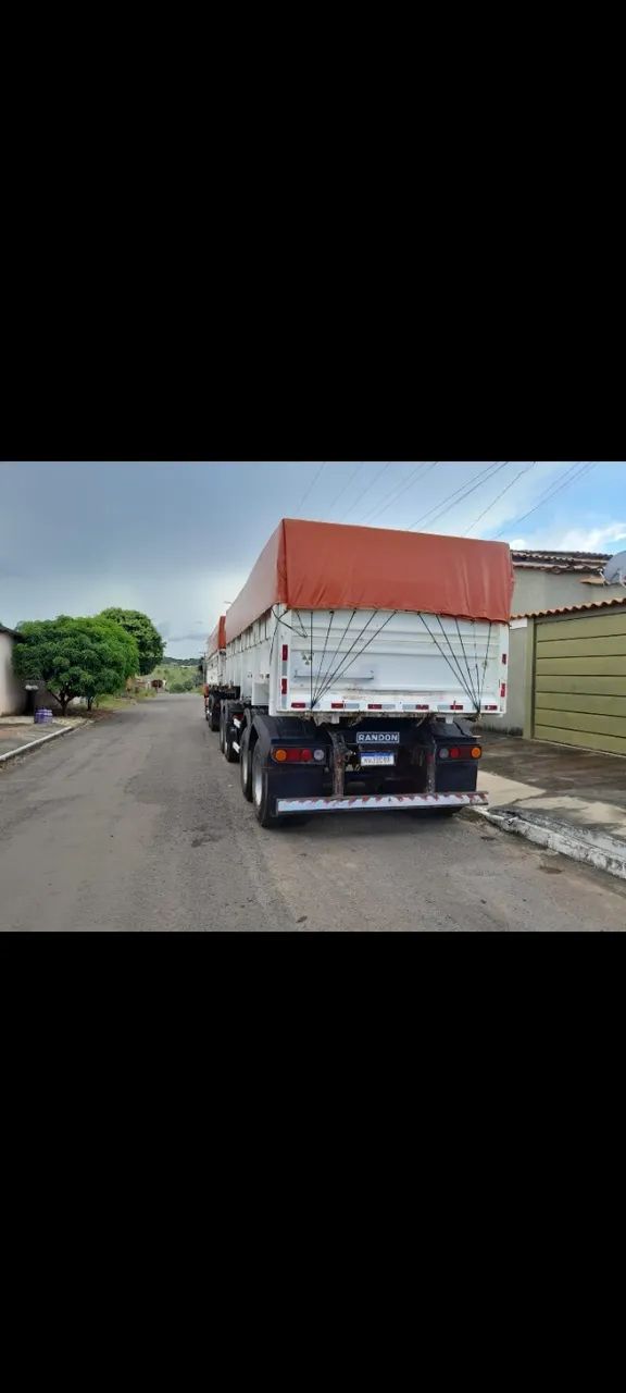 Vendo BI caçamba 2011 com os pneus carreta top 140.000 ) e um cavalo axor zerado) - Foto 4