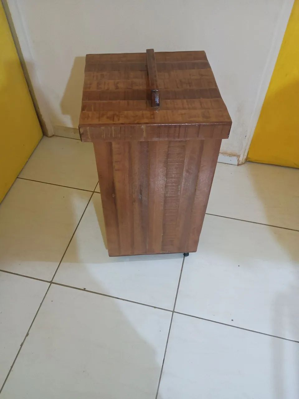 Lixeira de madeira para decoração - Foto 2