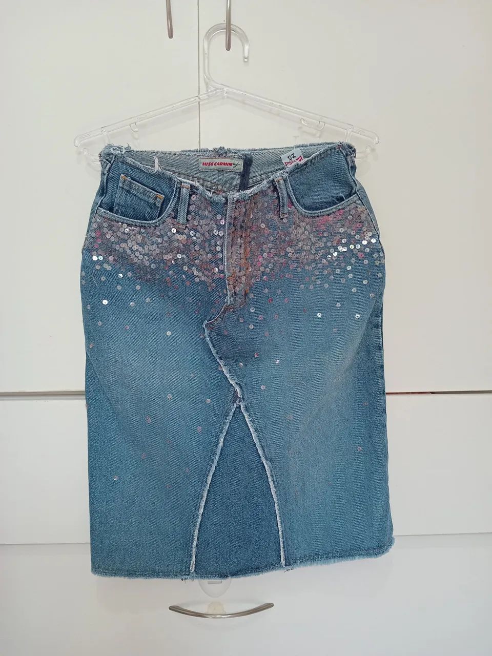 Saia Jeans com Detalhes em Paetês 