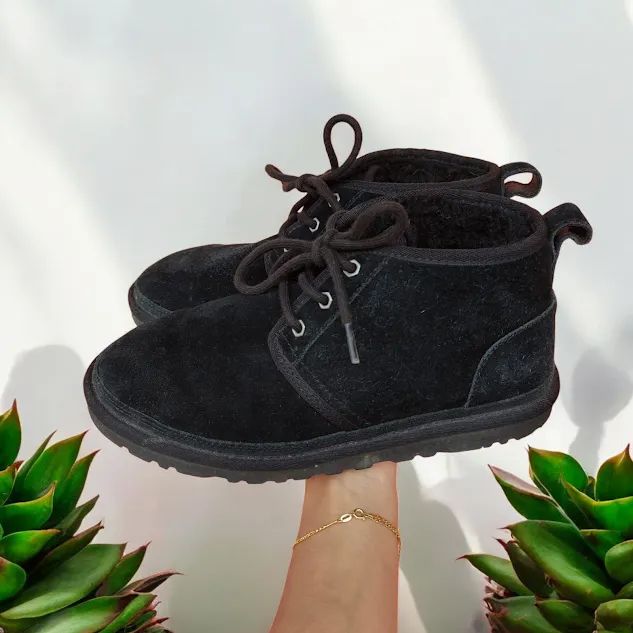 bota australiana ugg com cadarço pele natural preto Tam 37