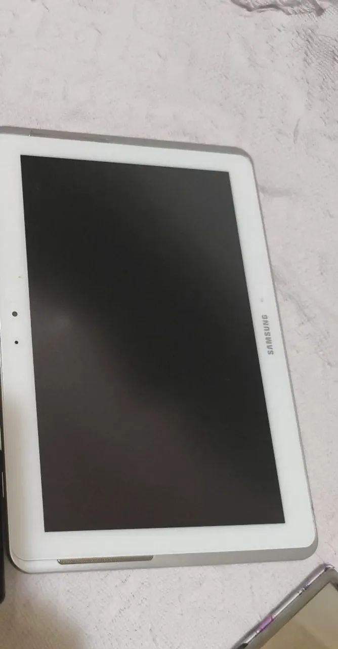 Vendo  tablet , ideal para quem trabalha com manutenção ou precisa de peças.<br>