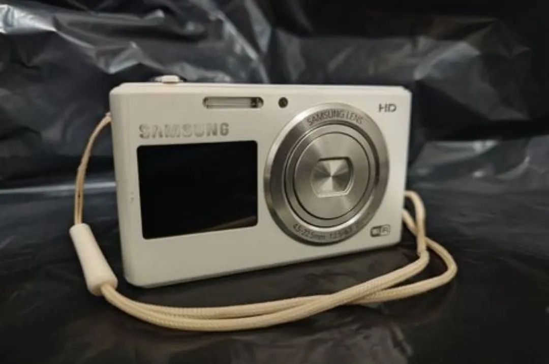 Câmera Cybershot Samsung