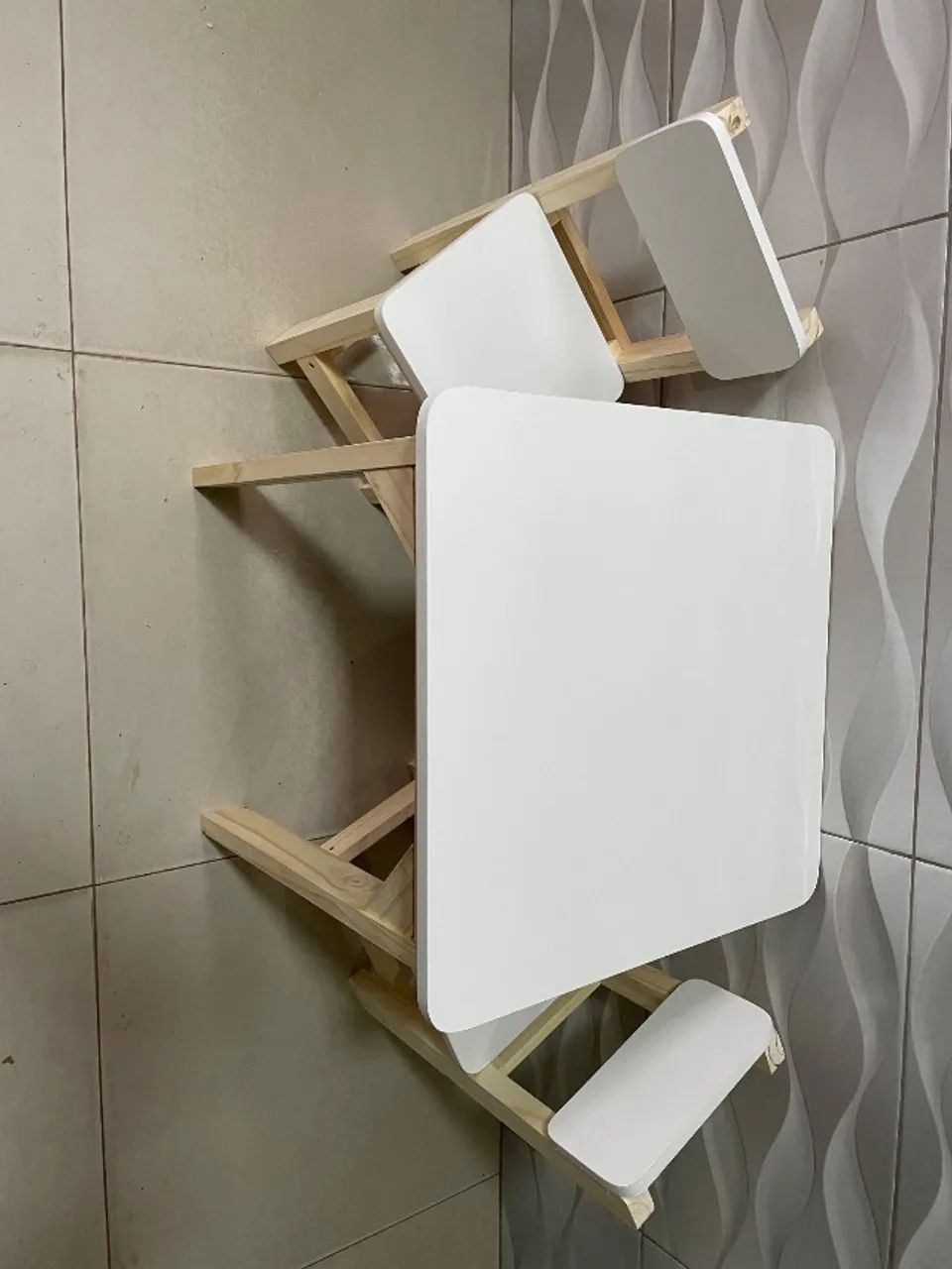 Mesa para criança baú 