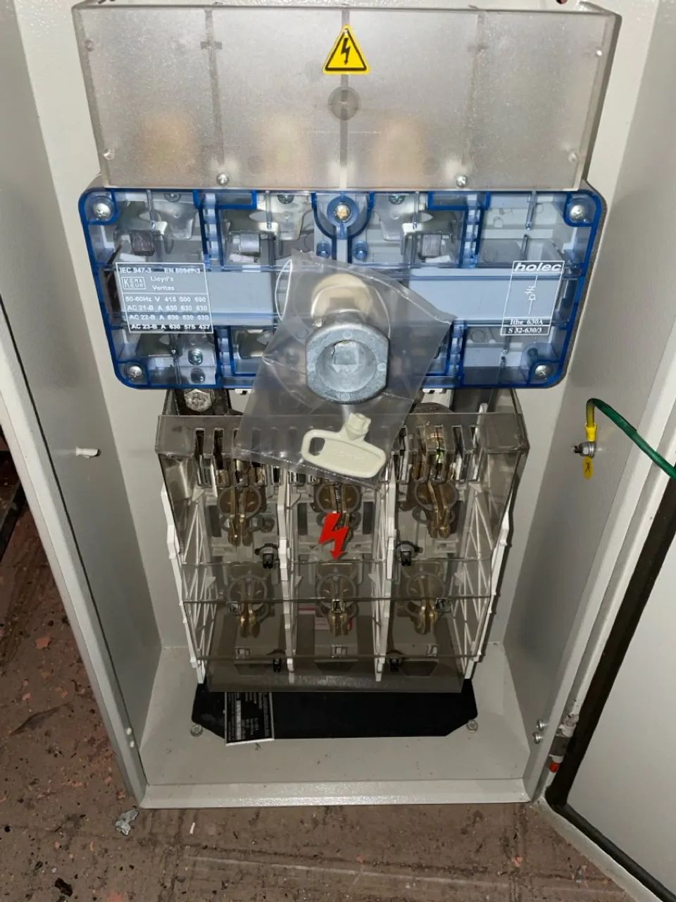 Seccionadora Tripolar Holec 630A - Foto 2