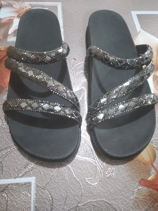 Sandálias Femininas Pretas com Strass