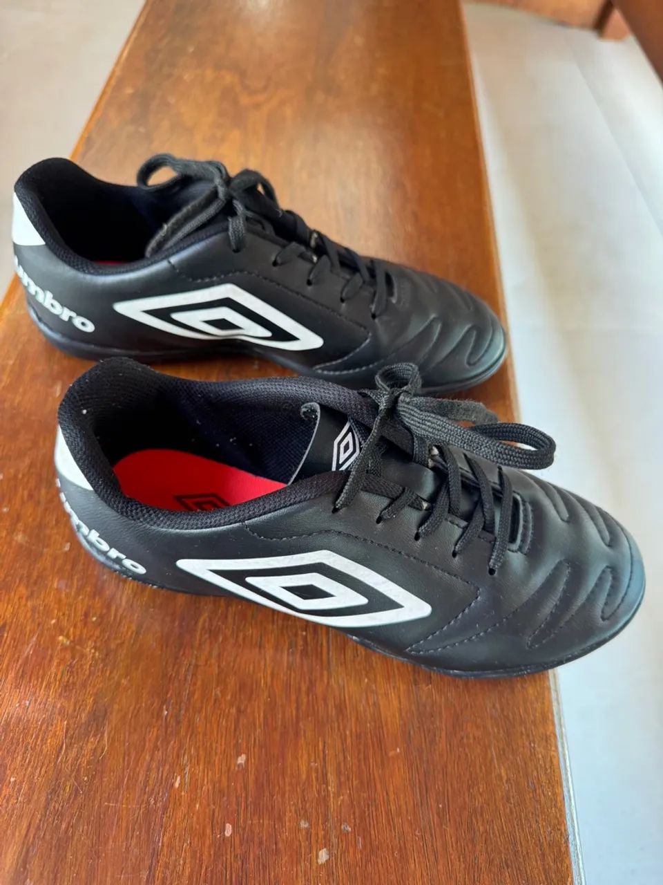 Chuteira society Umbro TAM. 36  - Foto 3