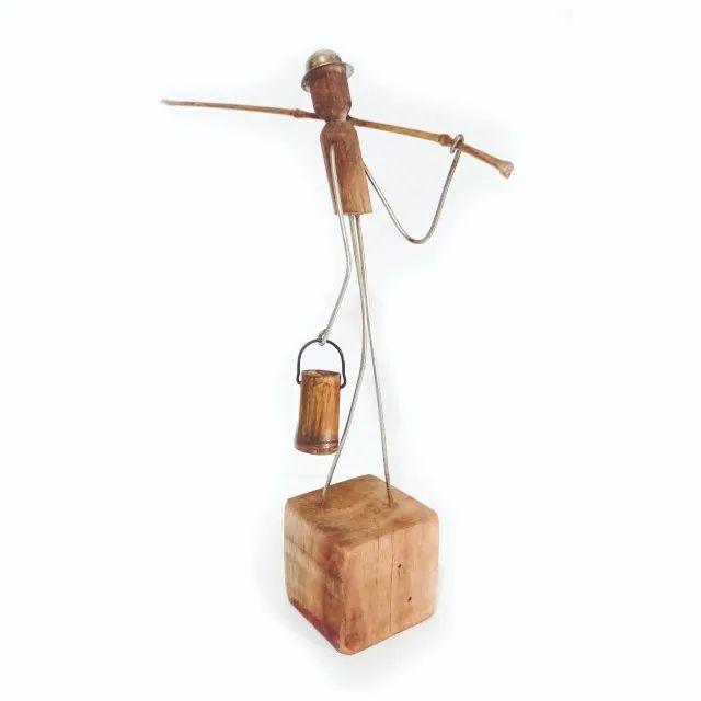 Escultura Rústica de Pescador - Arte Sustentável e Cheia de História - Foto 4