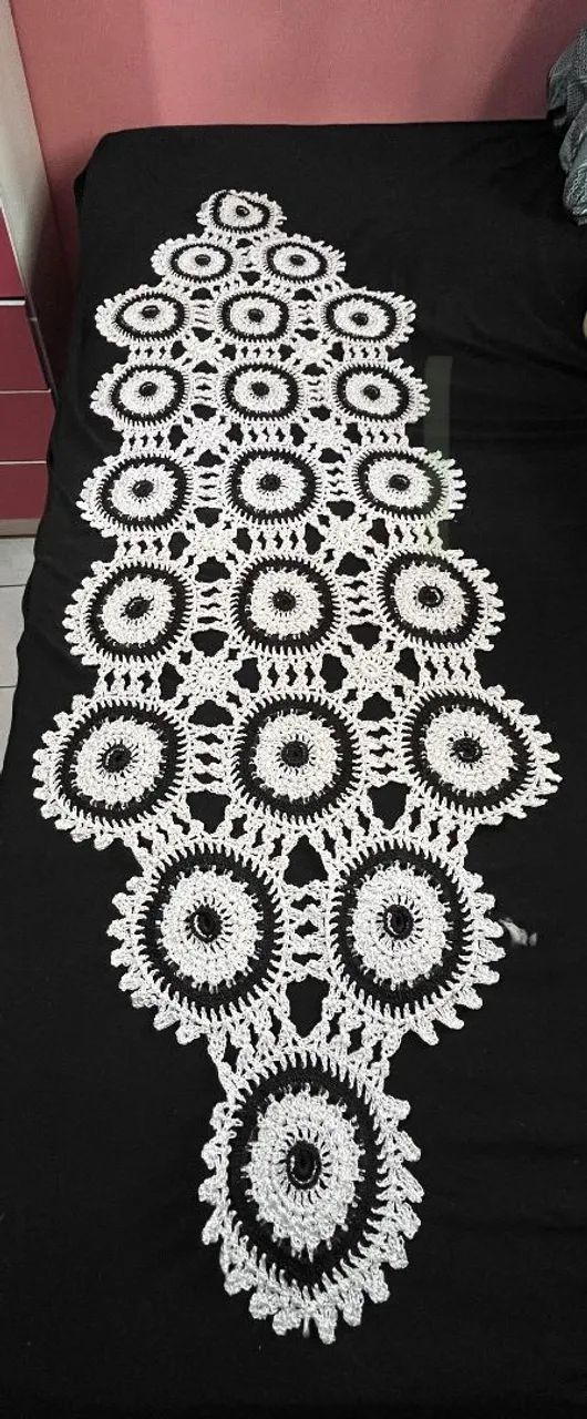 Toalha croche preta e branca (nova)