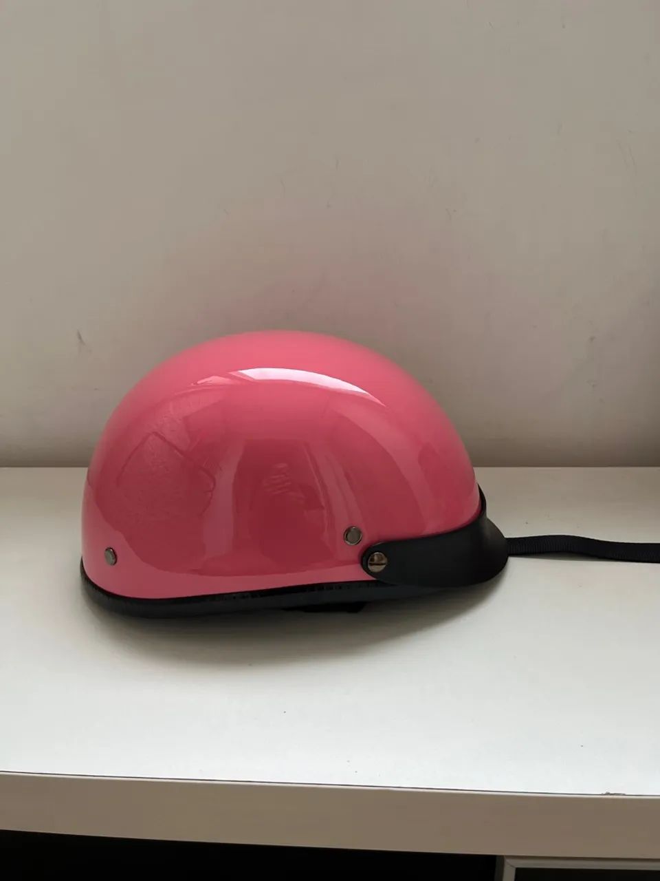 Capacete rosa tamanho P novo importado  - Foto 2