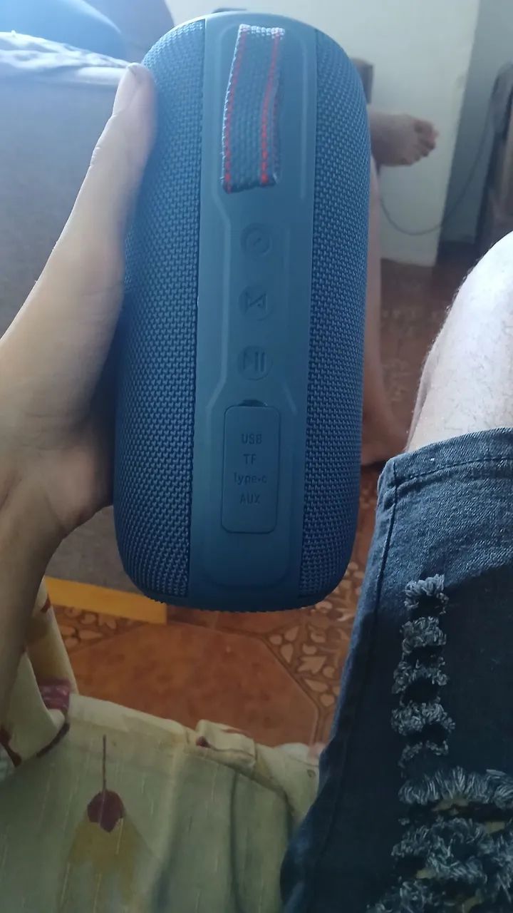 Caixa de Som Bluetooth Portátil - Foto 2