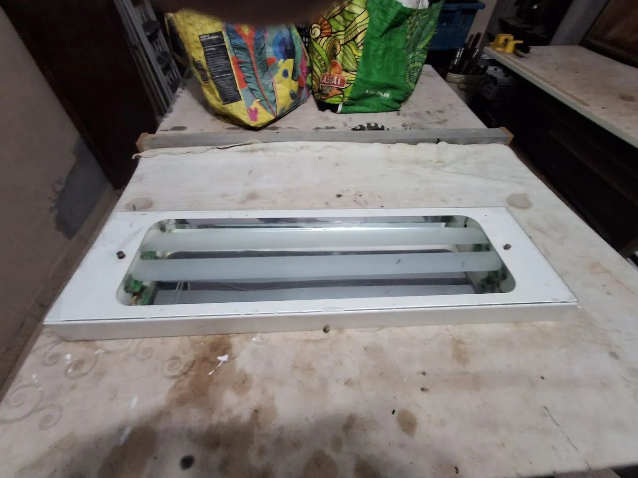 Luminária para led tubular 20w.  Suporta 2 lâmpadas  - Foto 3
