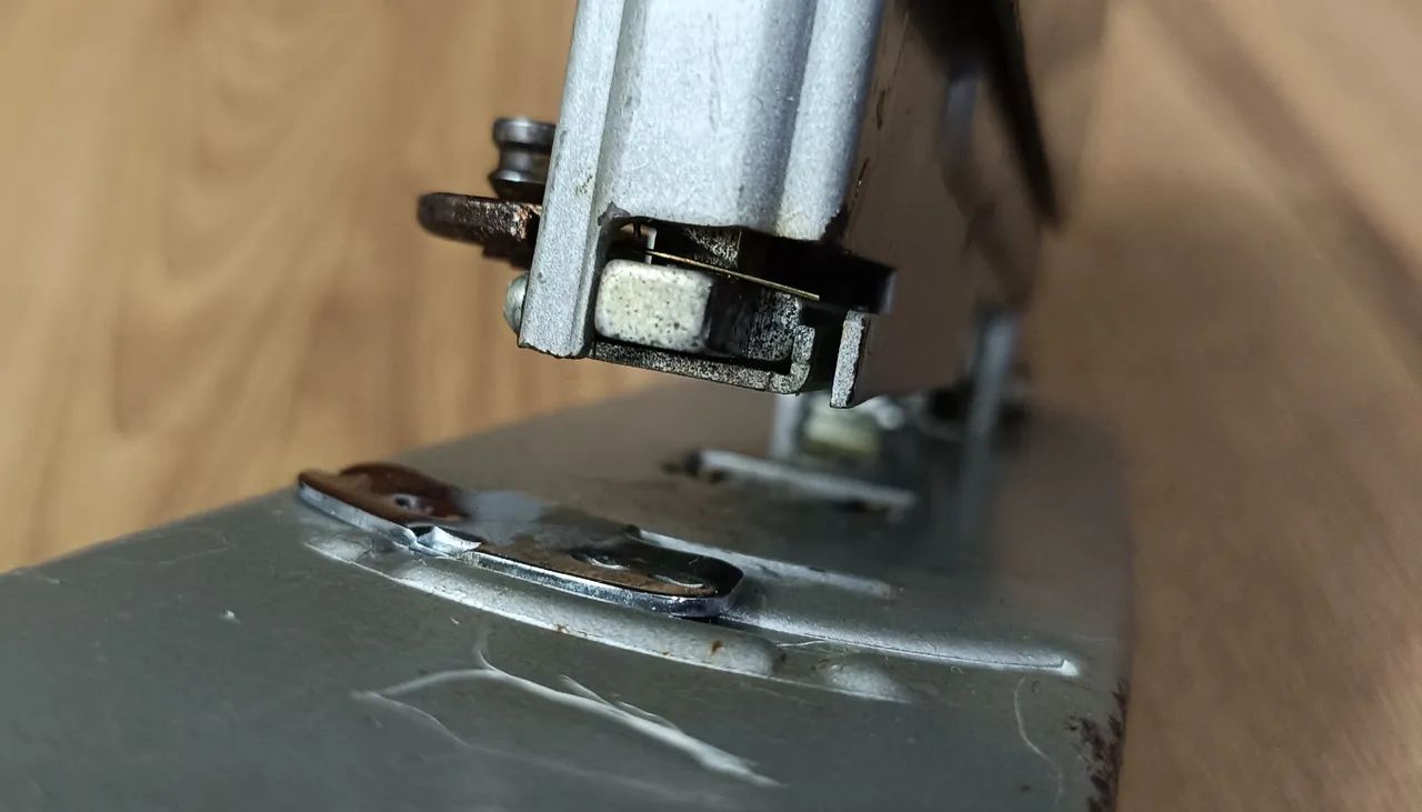 Grampeador antigo Bates64842080403586123