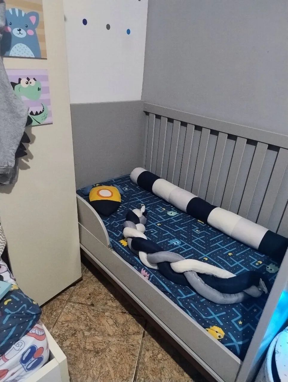 Berço que vira cama + colchão e pé de madeira - Foto 2