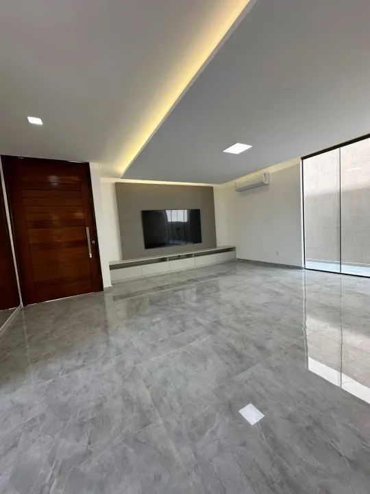 Imóvel para aluguel possui 400 metros quadrados com 4 quartos - Foto 3