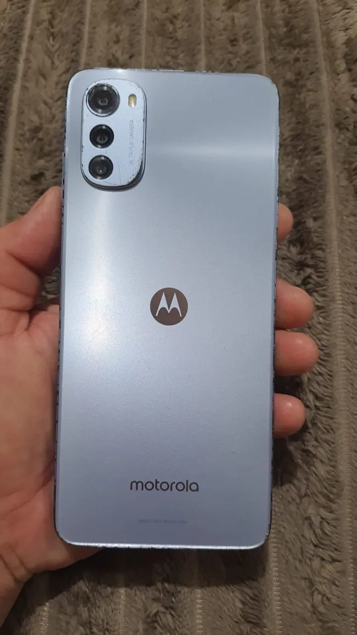 Celular moto e32 precisa colocar uma tela 