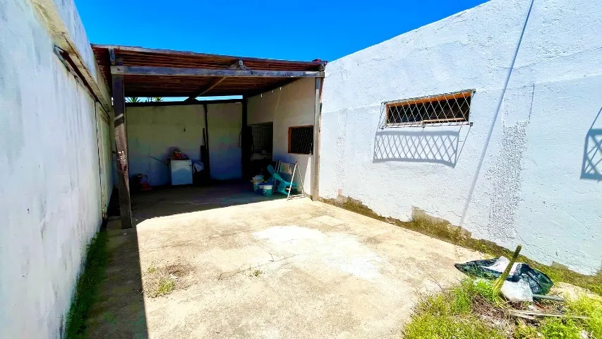 Casa ponto comercial em Ponta Negra Rua principal