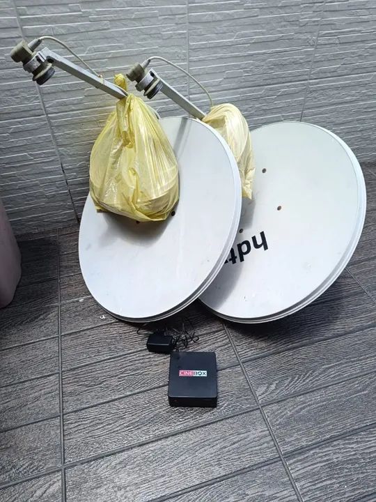 Antenas Parabólicas para TV Digital - 2 Peças