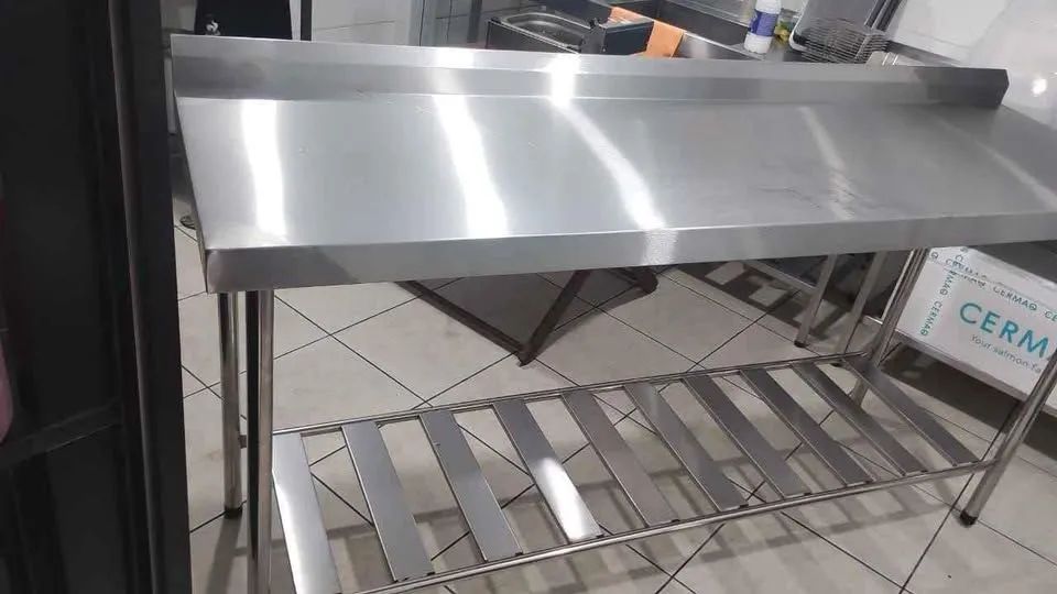 Mesa inox 2M X 0,70M - Marcos