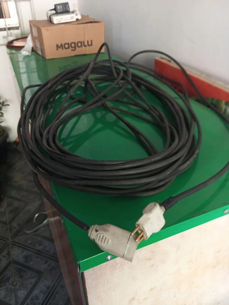 Cabo de Energia com Tomada e Plugue