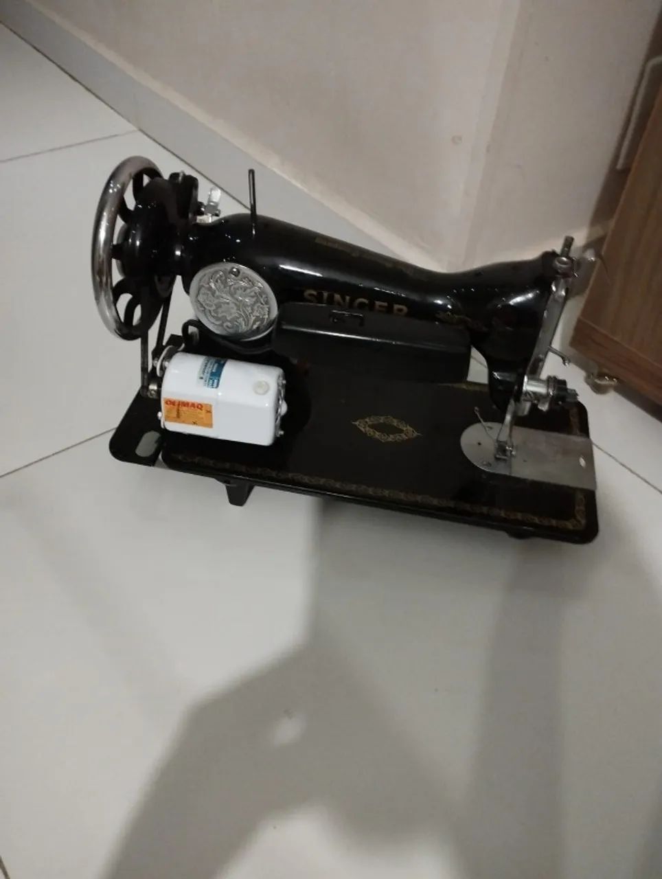 Máquina de Costura Singer - Foto 2