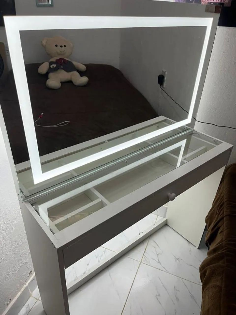 Penteadeira com espelho e iluminação em LED - Foto 2