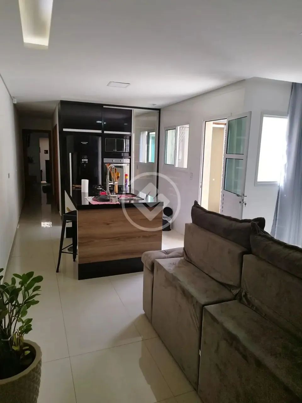 105M² 2 DORMS, 1 SUÍTE, SALA INTEGRADA A COZINHA COM LHA, QUINTAL, ÁREA GOURMET, CLOSET E  - Foto 5