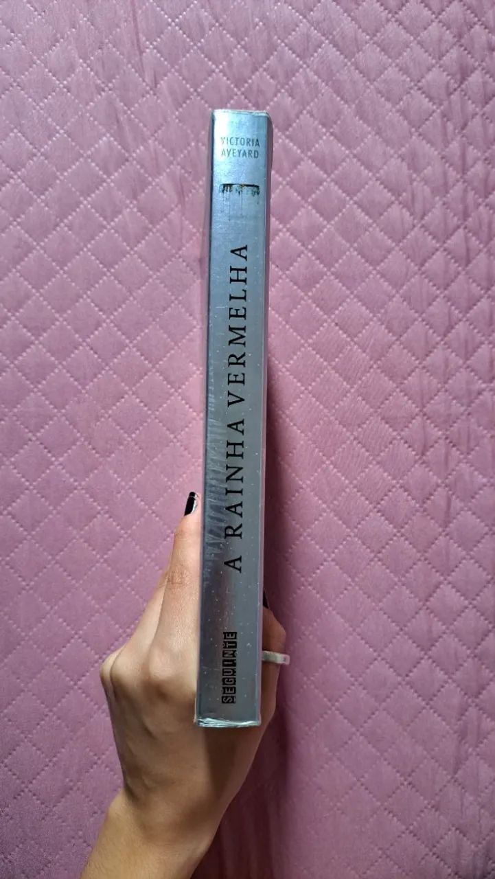 Livro A rainha vermelha - Foto 3