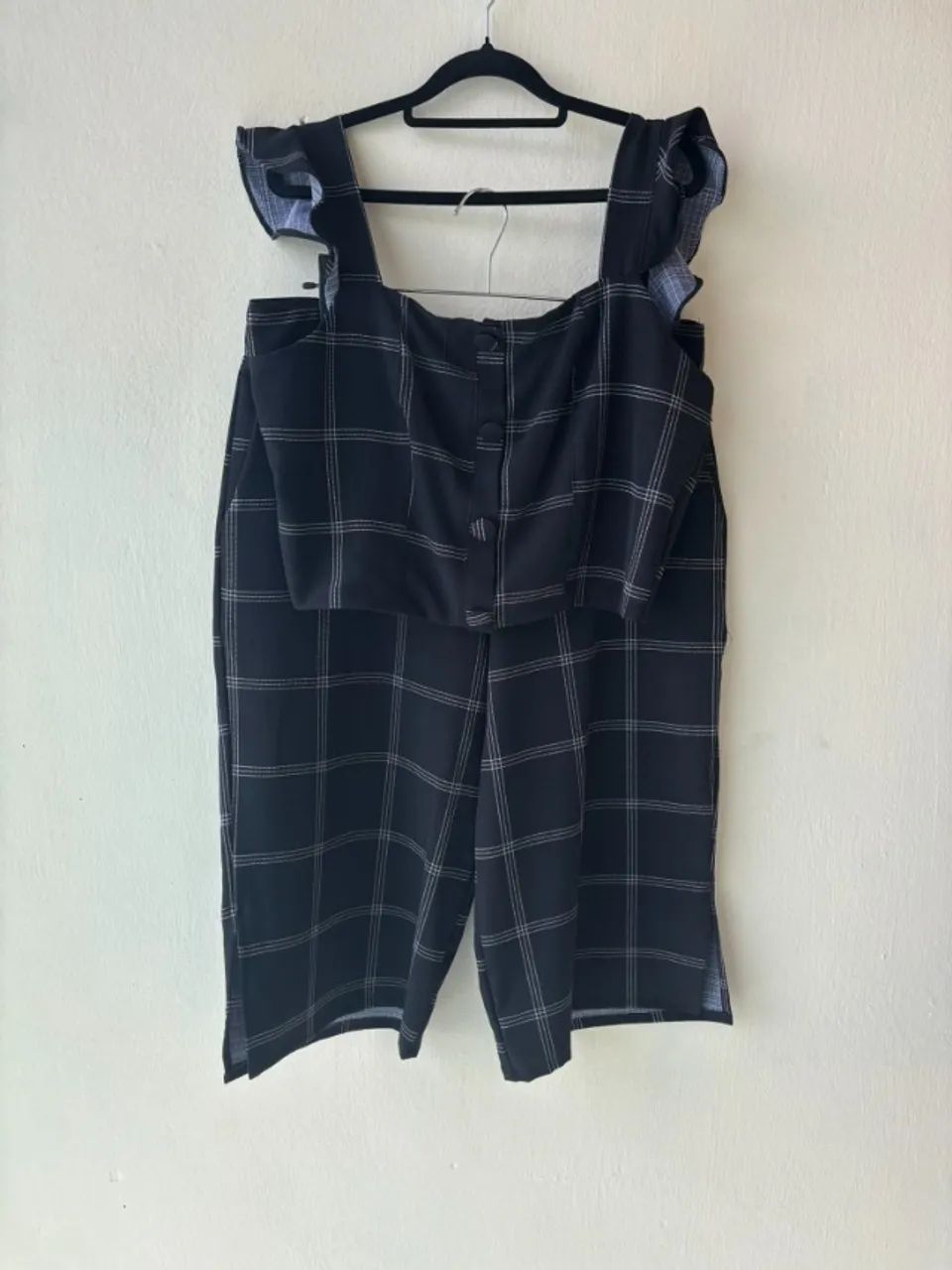 Conjunto Miss Funny, 46, de calça curta e cropped. - Foto 2